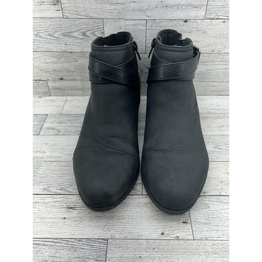 Clarks‎ Collection Boots Womens Size 8 Black Ankle Low Heel Buckle Zip Booties
